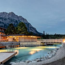 Hotel & Glamping Gerhardhof by ALPAMI, hotelli kohteessa Wildermieming