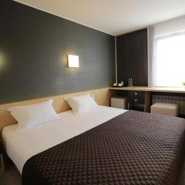 Futuro Hotel Bishkek, хотел в Бишкек