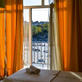 Four Seasons Riverside, hótel í Kutaisi