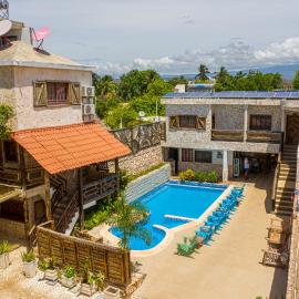 Vista de Águilas Ecolodge, hotel in Pedernales