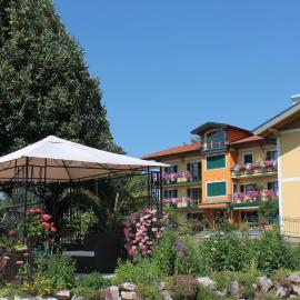 Ferienhotel Herzog, hotell i Neumarkt am Wallersee
