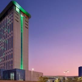 Holiday Inn & Suites - Dubai Festival City by IHG, хотел в Дубай