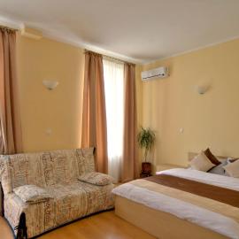 Heart Kyiv Apart-Hotel, hotel in Kyiv