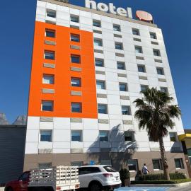 Monterrey में, होटल Hotel Hi! Santa Catarina