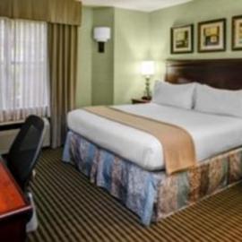 Holiday Inn Express Hotel & Suites Atlanta Buckhead by IHG, hotel di Atlanta