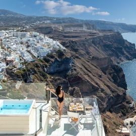 Mythical Blue Luxury Suites