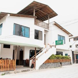 Hotel LA GRAN TORTUGA - ᯤ STARLINK, Hotel in Puerto Villamil