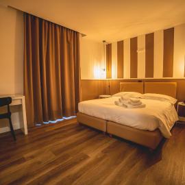 Hotel Continental, hotel em Reggio di Calabria
