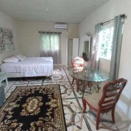 Grace Garden Guesthouse by Eminence Ent, hotel v destinaci Ocho Rios