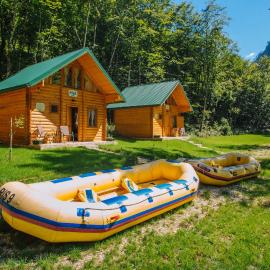 Waterfall Rafting Center, hotel v mestu Šćepan-Polje