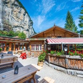 Camping Jungfrau, отель в Лаутербруннене
