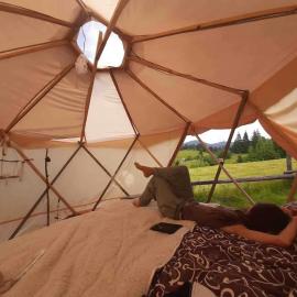Eco glamping - Carpathians. Retreat hub Dzin Space, hotel en Verkhovyna