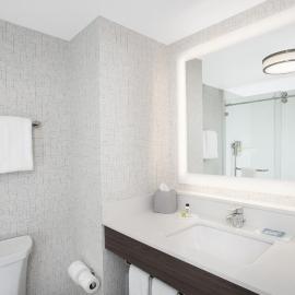 Holiday Inn Express Hotel & Suites Ottawa Airport by IHG