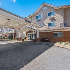 MainStay Suites Columbus near Fort Benning, Hotel in Columbus