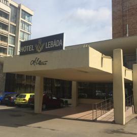 Hotel Lebăda, hotel di Amara