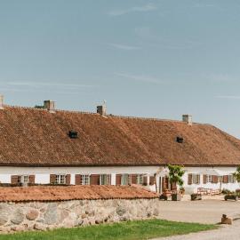Nurmuižas viesnīca, hotel a Lauciene