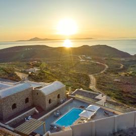 Casa Di Namphio Villa & Suites Anafi, hotel v destinácii Anafi