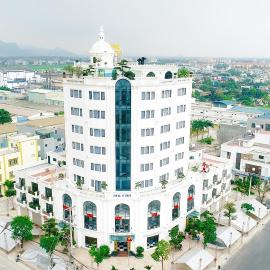 Khách sạn VHL Hà Nam, hotell i Phủ Lý