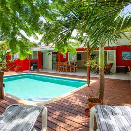 Piscadera Bay bungalow Kolibri, hotelli kohteessa Willemstad