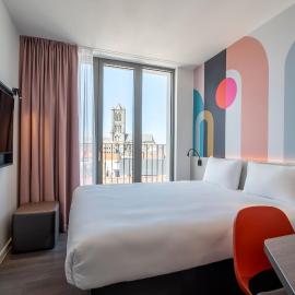 B&B HOTEL Gent Centrum, hotel i Gent