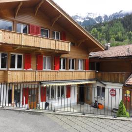 Valley Hostel، فندق في لوتربرونن