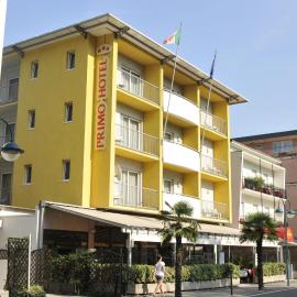 Hotel Primo, ξενοδοχείο στη Ρίβα ντελ Γκάρντα