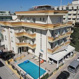 Hotel Costazzurra by Interlux, hotel en Rímini