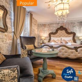 Plaza Marchi Old Town - MAG Quaint & Elegant Boutique Hotels, hotelli Splitissä