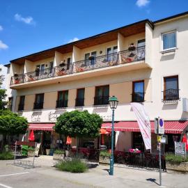 Hotel König Stefan, khách sạn ở Bad Deutsch Altenburg