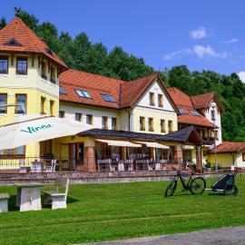 Hotel Julianin dvor，位于哈沃福卡的酒店