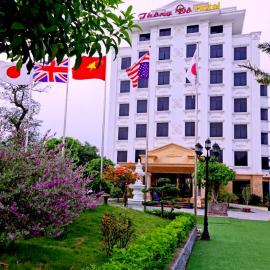 Thông Đỏ Hotel