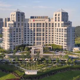 HUALUXE Ningbo Harbor City, hotel i Ningbo