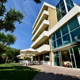 Hotel Astor B&B, hotel u gradu Lido di Klase