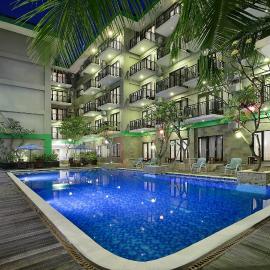 Viesnīca Rofa Kuta Hotel - CHSE Certified pilsētā Legiana