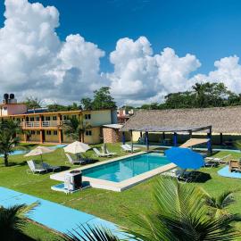 Hotel La Roca Costa Esmeralda, hotel em Monte Gordo