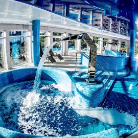 Tristan Hotel & SPA,康坦利拜斯可的飯店