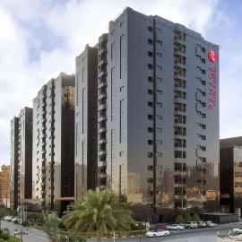 Ramada Hotel & Suites by Wyndham Ajman, khách sạn ở Ajman