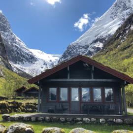 Melkevoll Bretun Camping, hotel sa Briksdalsbre