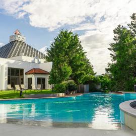 Eventhotel Pyramide, хотел в Восендорф