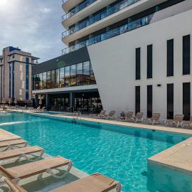 Senator Gandia, hotel Gandíában
