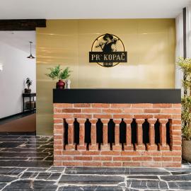 Pr Kopač, hotel u gradu 'Brezovica'