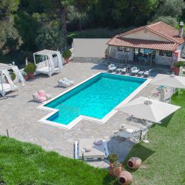 ANGELOS STUDIOS, hotel i Vromolimnos