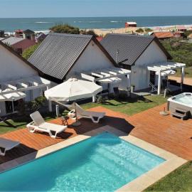 Kanaloah Lodge & Cabins – hotel w mieście Punta del Diablo