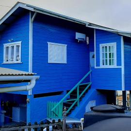 onelovecottagetobago holiday home, hotel en Scarborough