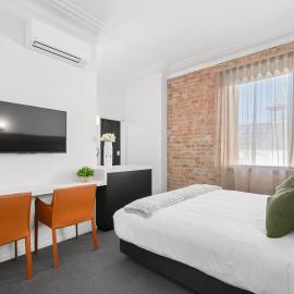 Grand Hotel and Studios, hotel in Wyong