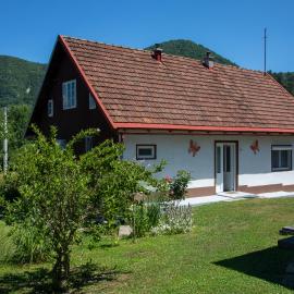 Brod na Kupi में, होटल Holiday Home Colnar