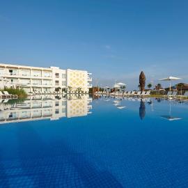Radisson Blu Resort Saidia Beach, hotel en Saidia