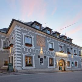 Viesnīca Hotel Restaurant DAS RÖSSL pilsētā Vindišgarstena