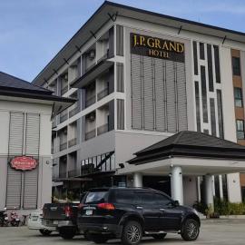 J.P.GRAND HOTEL, hotel en Trat