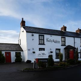 Ballyrobin Hotel, hotel u gradu Aldergrove